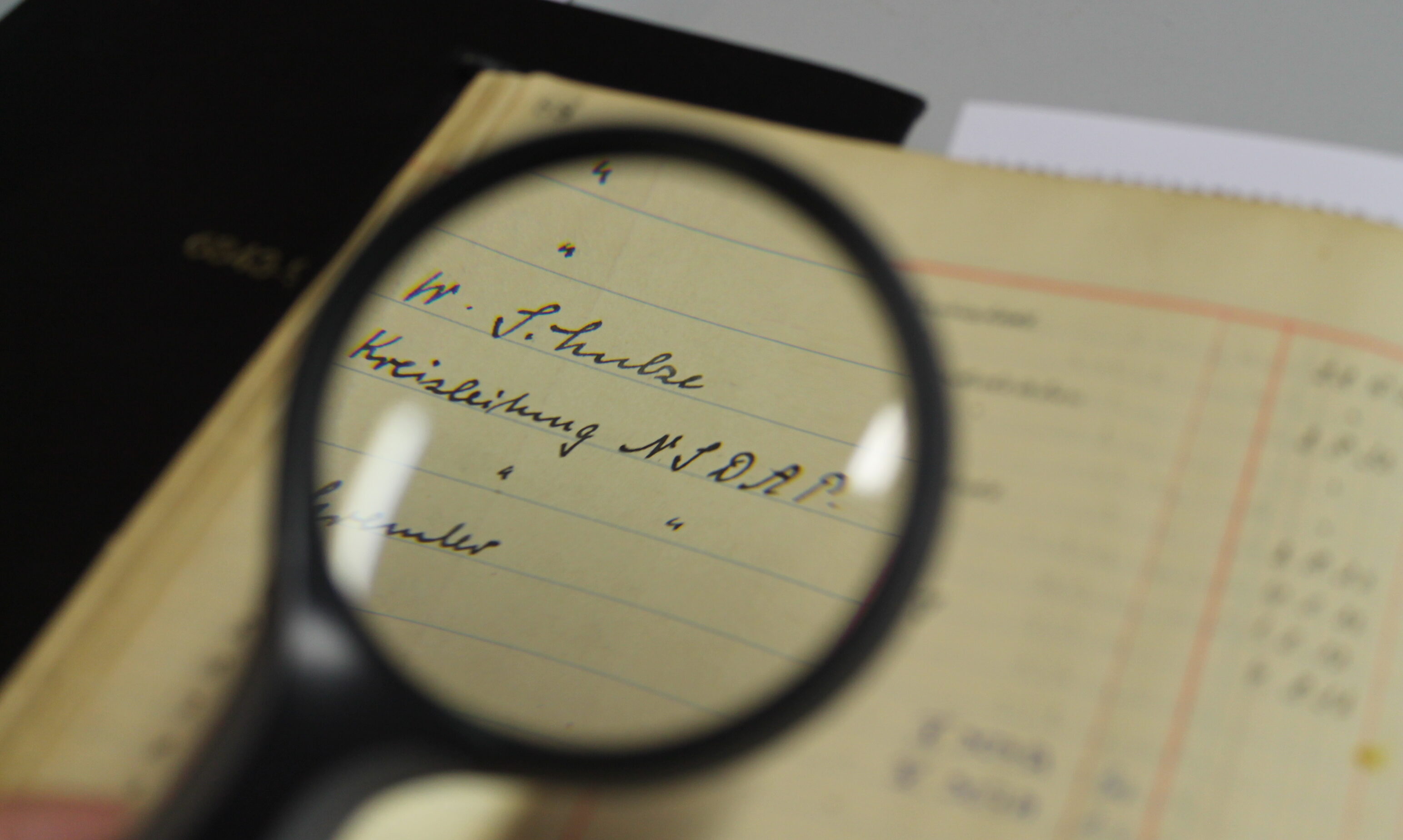 Durchsicht der Eingangs- und Inventarbücher: „Kreisleitung NSDAP“