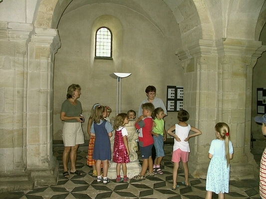 Kindergruppe in der Unterkapelle
